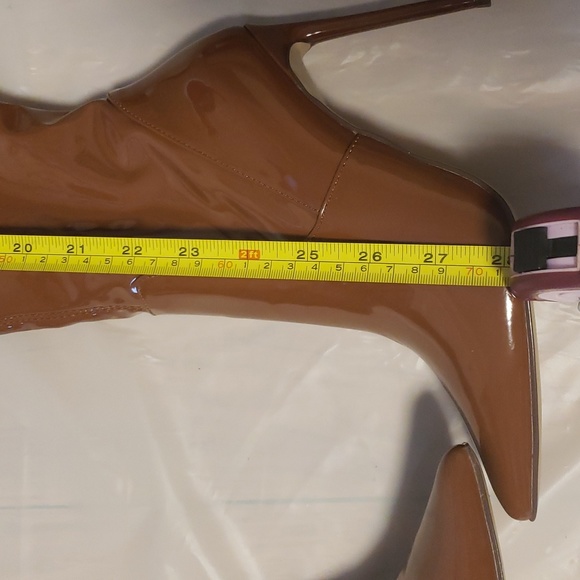 Steve Madden Vanquish Woman's Faux Leather Over the knee thigh high Cognac Paten - Picture 10 of 16